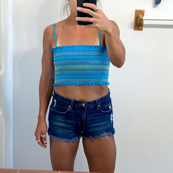 H&M Mid Rise Denim Shorts - Picture 3 of 7